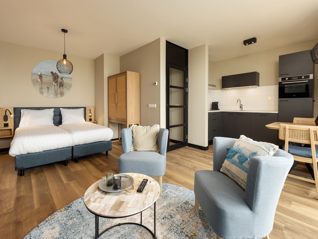 Modern appartement met afwasmachine, strand 100 m.