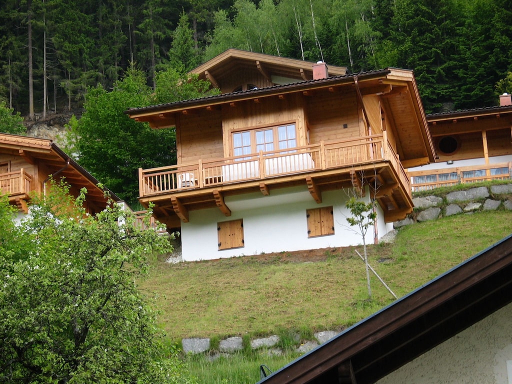 Chalet with 2 baths near Königsleiten