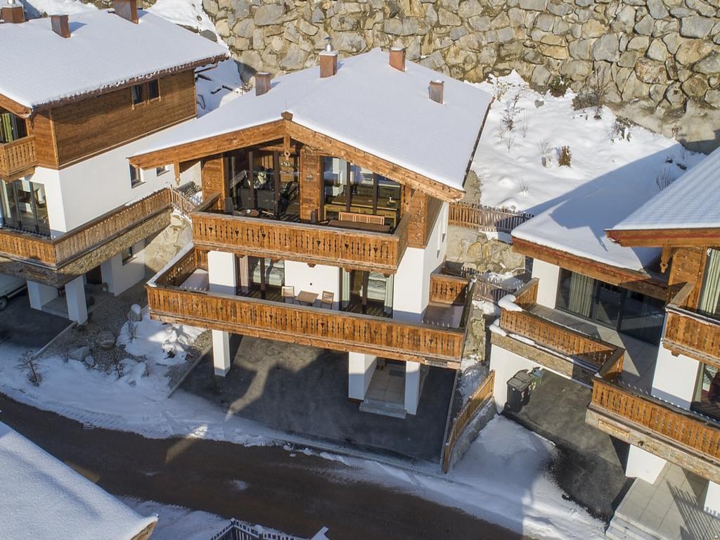 Alpine Chalet with Sauna and Balcony