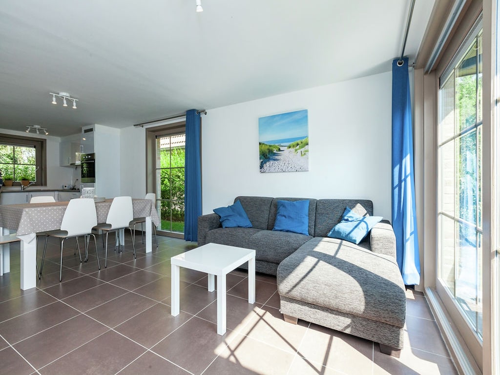 Vakantiehuis in Adinkerke met omheinde tuin