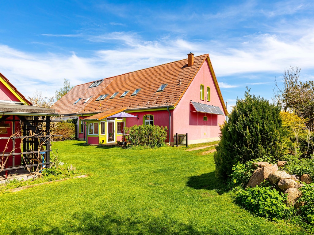 Ferienwohnung Altentreptow mit grossen Garten