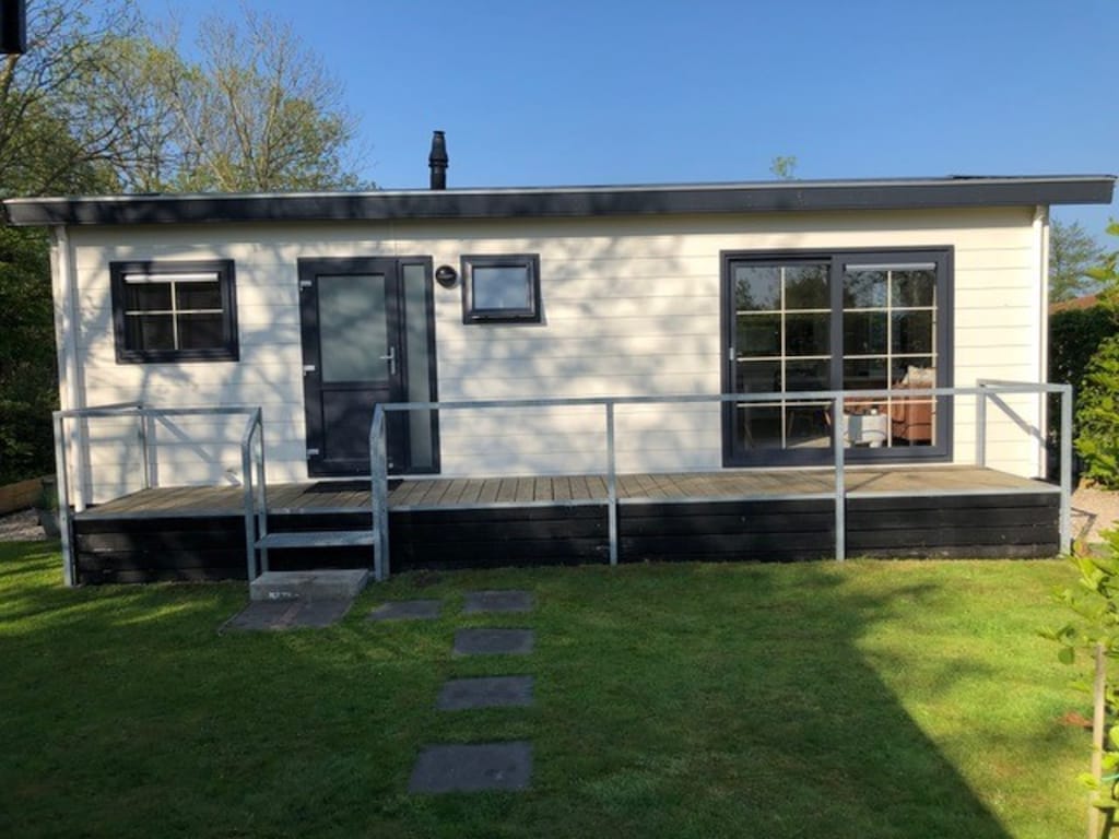 Chalet in vakantiepark door Wadden Sea