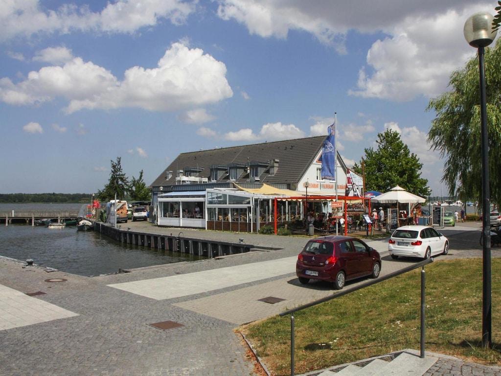 Hausboot Schwimmendes Haus Leni in Ribnitz-Damgarten
