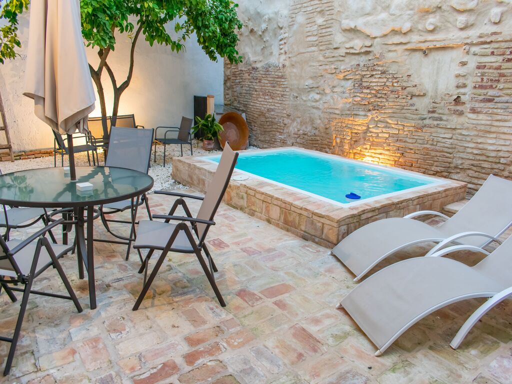 Mooi herenhuis in Fuentes de Andalucía met een privézwembad