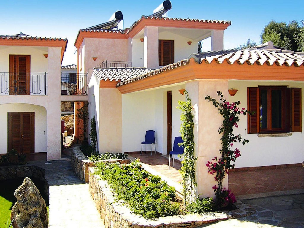 Appartement in Tanaunella Budoni met zwembad