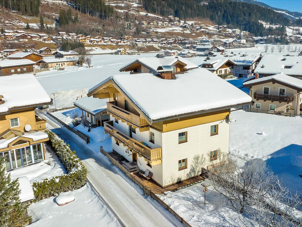 Gemütliche Wohnung in Wald im Pinzgau mit Bal Ferienwohnung in Österreich