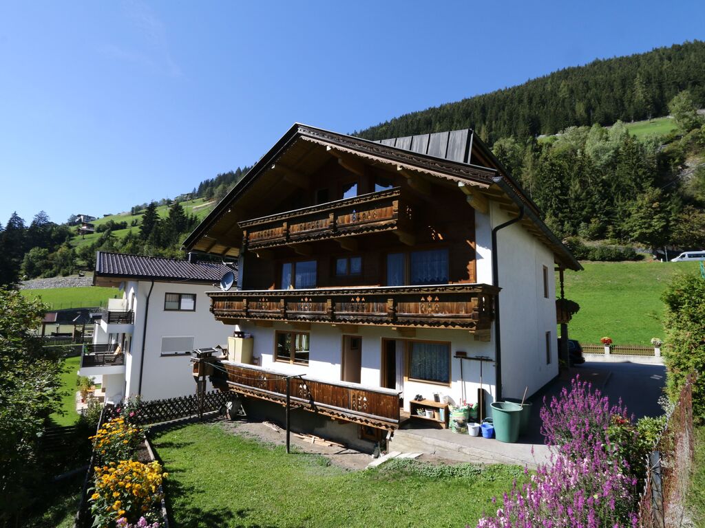 Wohnung in Mayrhofen mit Balkon Ferienwohnung  Mayrhofen