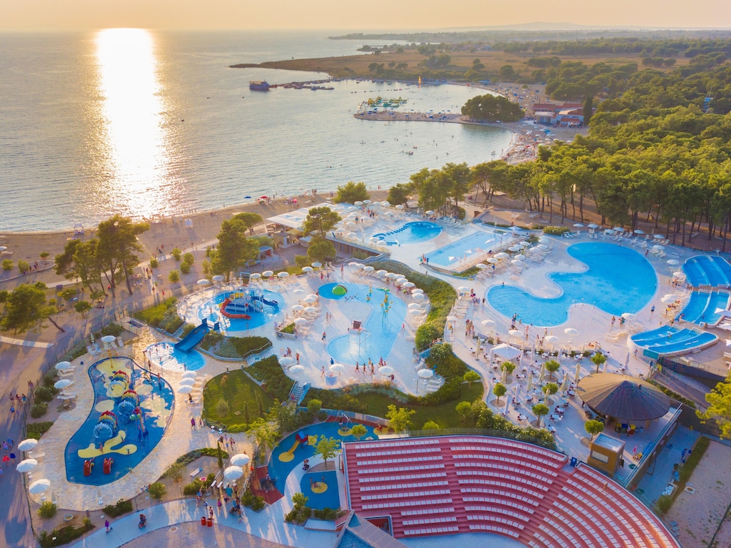 Mobilheime Zaton Resort mit privatem Pool
