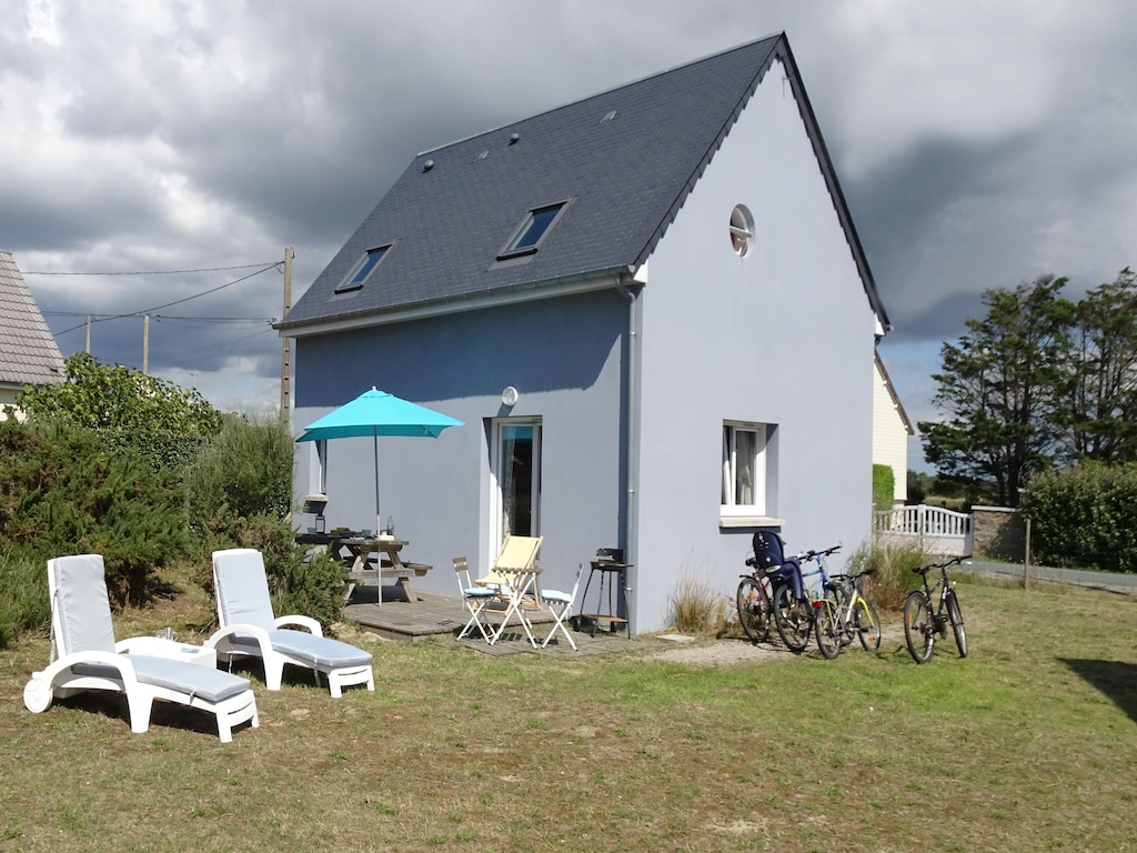 Vakantiehuis in Denneville met tuin
