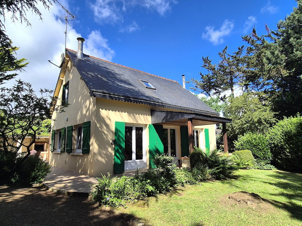 Huis in Hillion bij GR 34 Kustpad