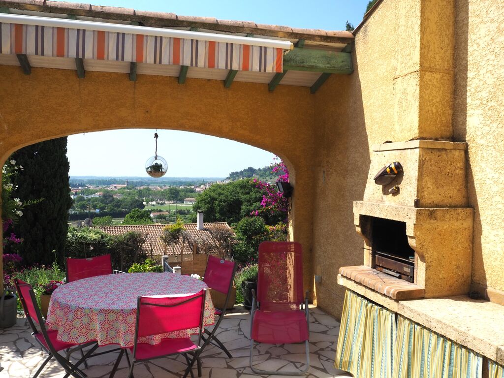 Ferienwohnung mit privater Terrasse, Bellegarde Ferienwohnung in Frankreich