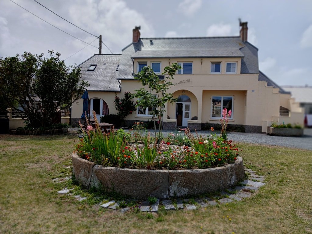 Ferienhaus in Bréhal am Sandstrand
