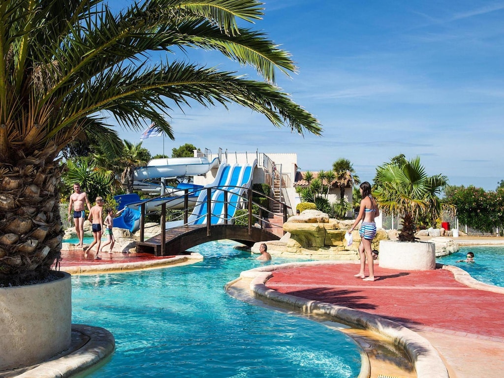 Strand stacaravan met terras