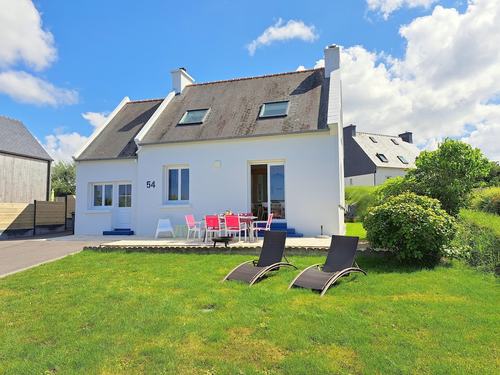 Cottage, St. Pabu
