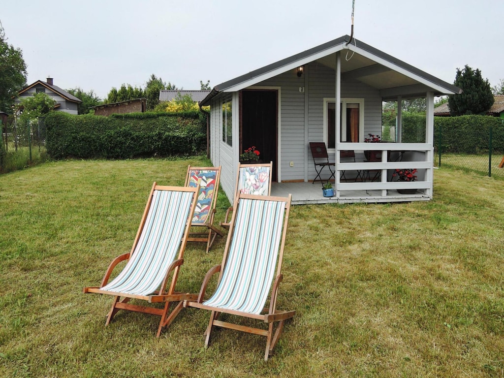 Mooie bungalow in Wrzosowo met tuin
