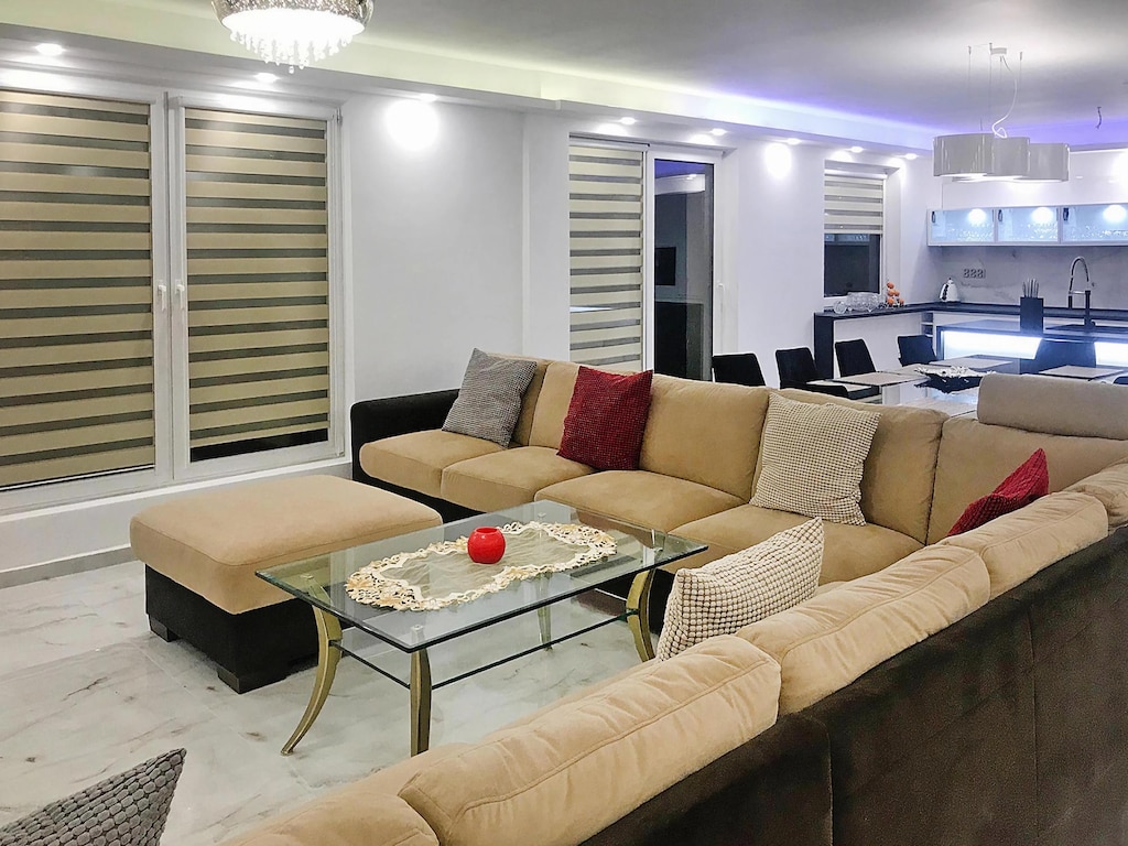 Vakantiehuis met zomerzwembad + sauna, jacuzzi