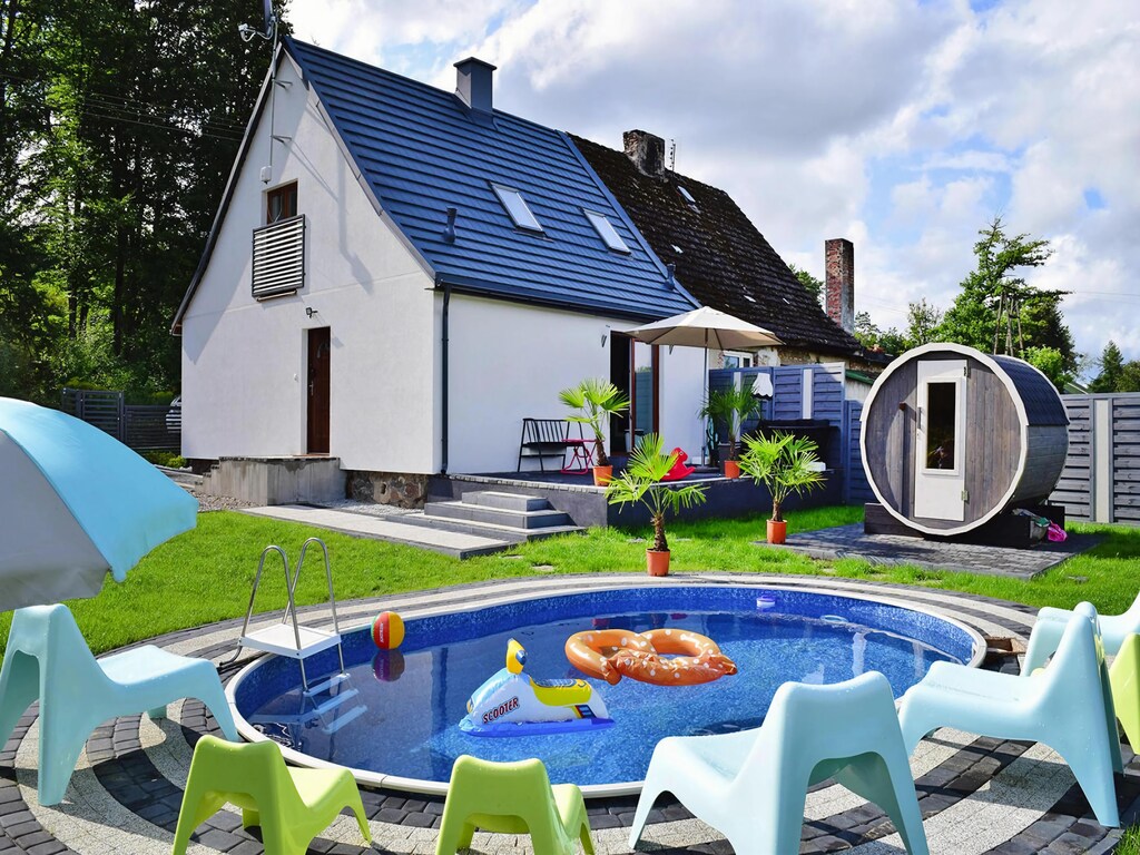 Vakantiehuis met sauna en zwembad, 4 slaapkamers