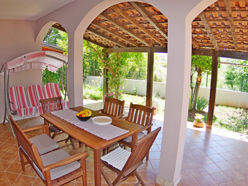 Appartement in Valbandon met terras