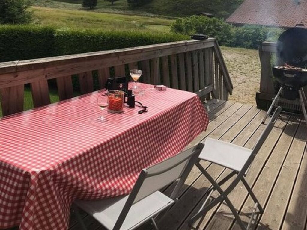 Comfortabel vakantiehuis in La Bresse met een terras