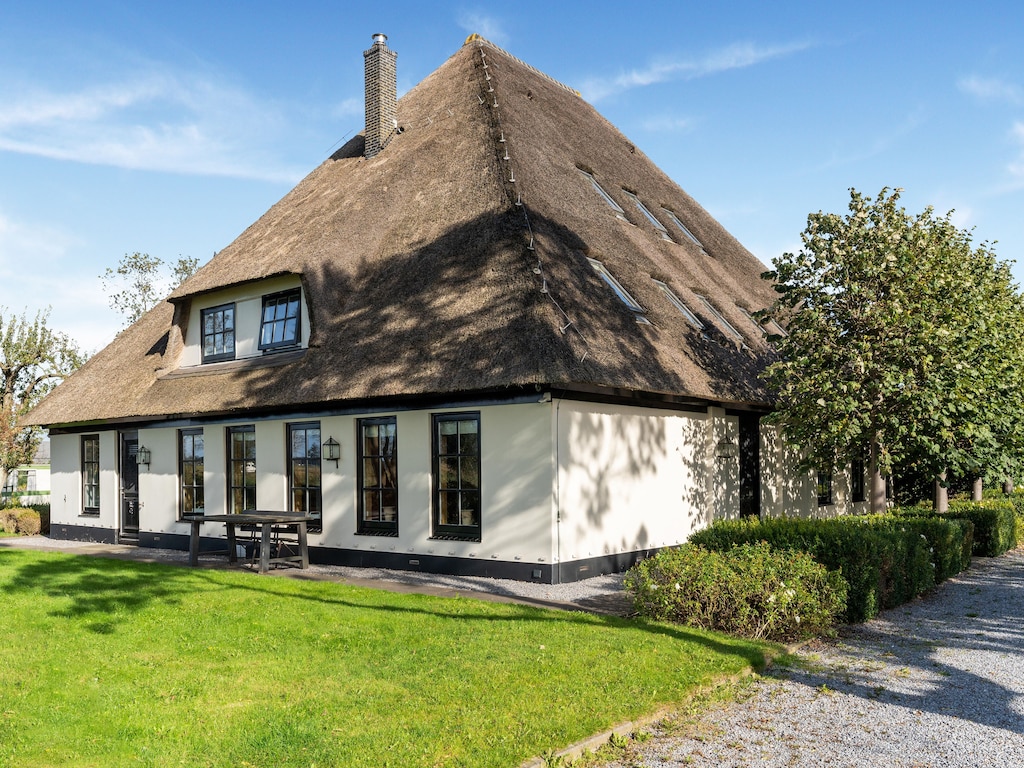 Geräumiges Ferienhaus De Pauwenhof