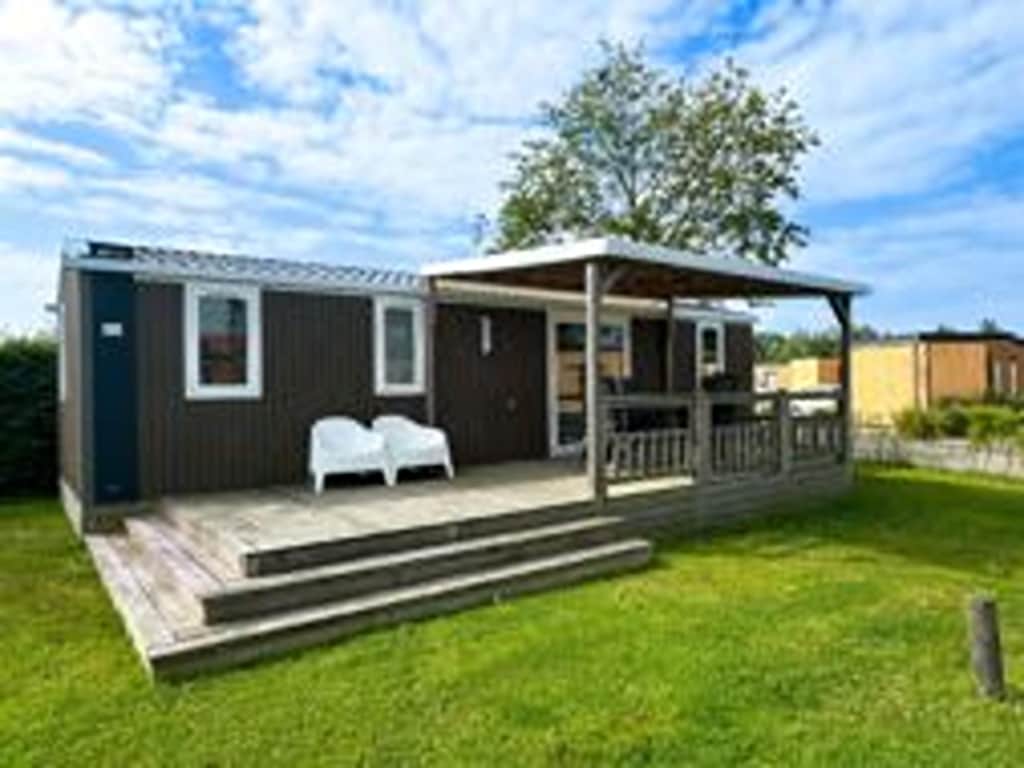 Chalet Aqua in Nederland met Veranda