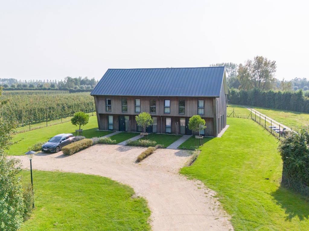 Geschakelde woning voor 8 personen in Vrouwenpolder op 800 meter van het strand