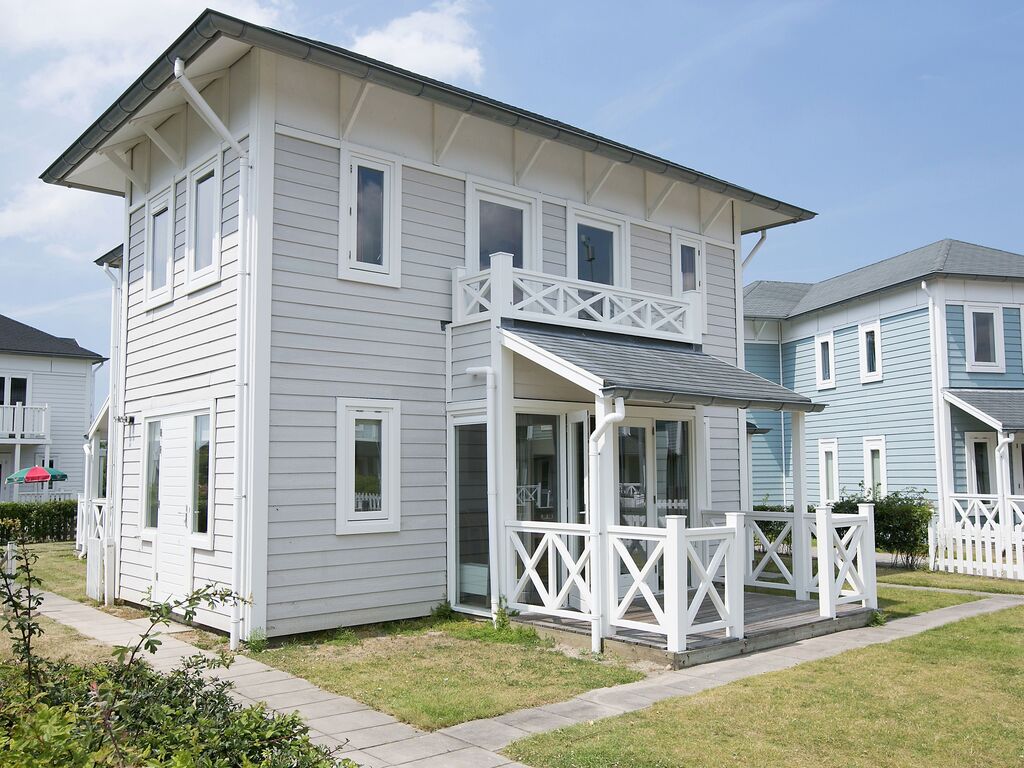 Neu gestaltete Villa mit Mikrowelle, Strand 6 km.