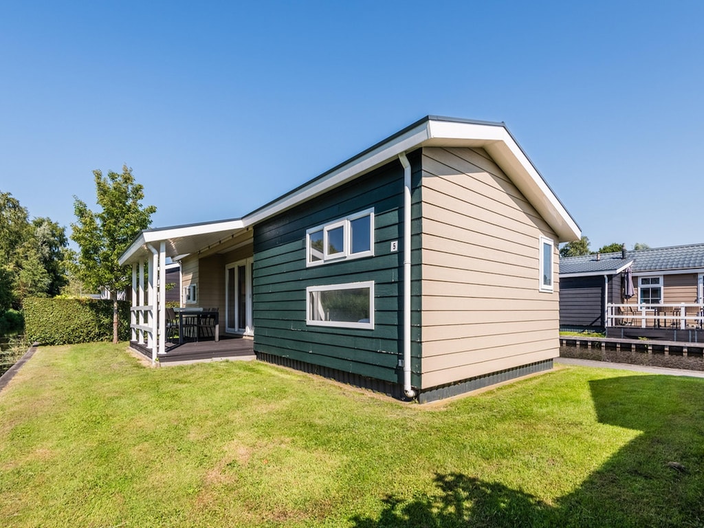 Gezellig chalet met sloep in Giethoorn