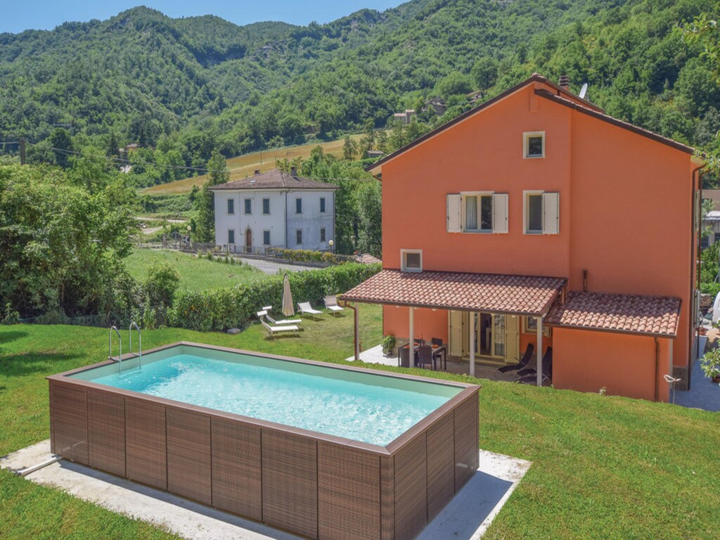 Villa in Borgo Pace met Privézwembad