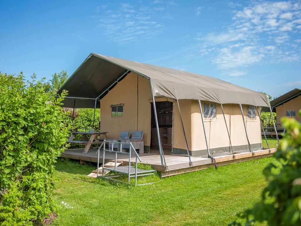 Schöne Zelthütte mit Küche, 10 km. aus Breda