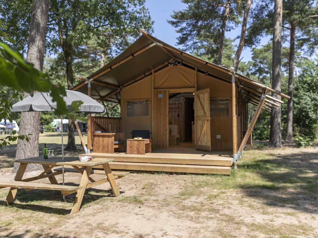 Schönes Safarizelt mit Küche, 8 km. von Helmond