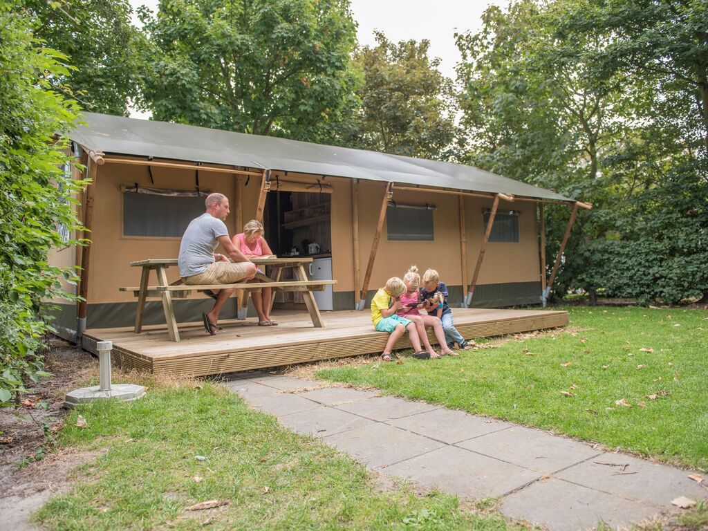 Schönes Safarizelt mit Küche, 12 km. aus Eindhoven