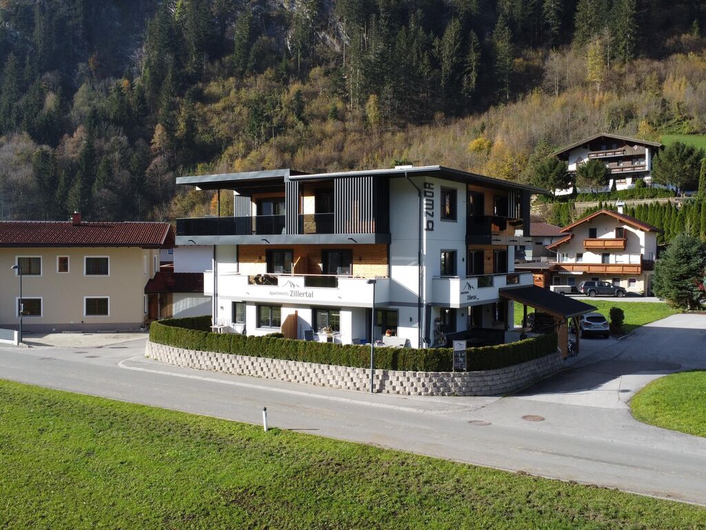Holiday flat near four ski lifts in Mayrhofen