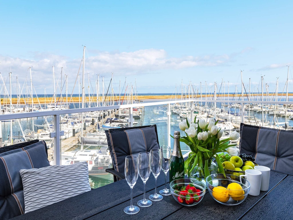 Modern vakantieappartement direct aan zee