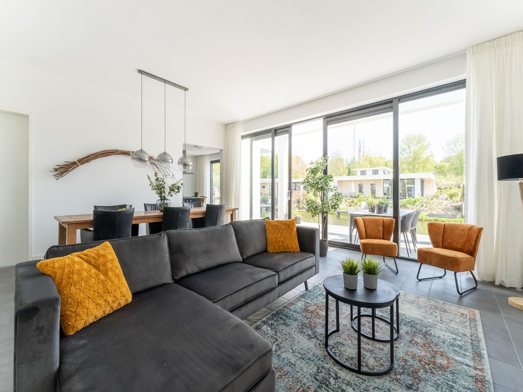 Attraktive Villa in Zeewolde mit Garten