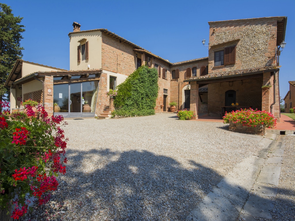 Boerderij in Castelfiorentino met Zwembad