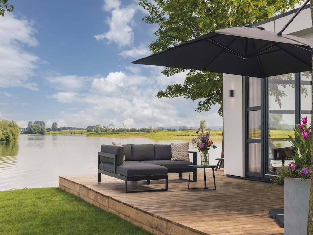 Luxe vakantiehuis aan het water in de Betuwe