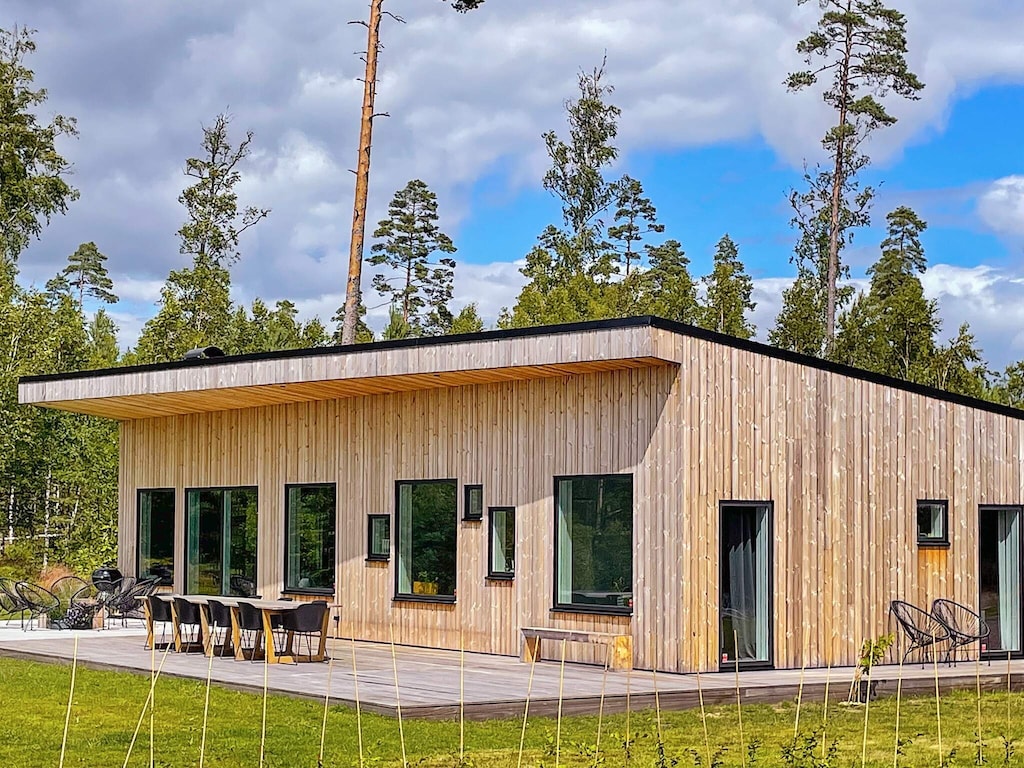 Ruime villa aan het meer met sauna