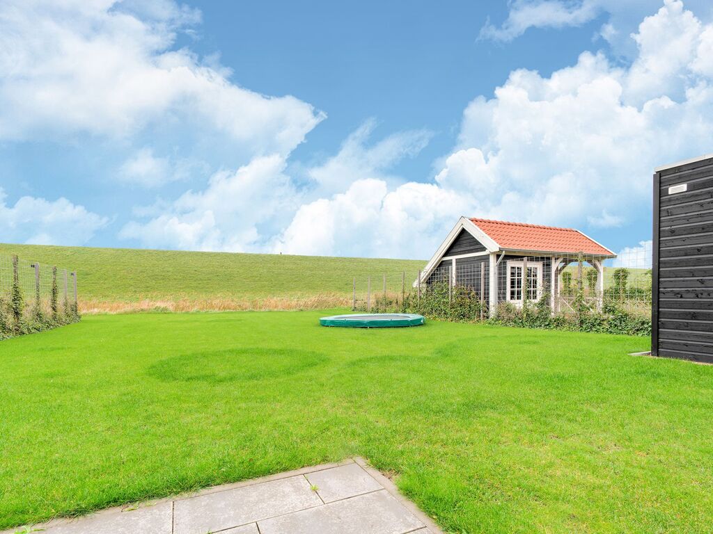Schönes Ferienhaus in Zeeland mit Whirlpool und Sauna