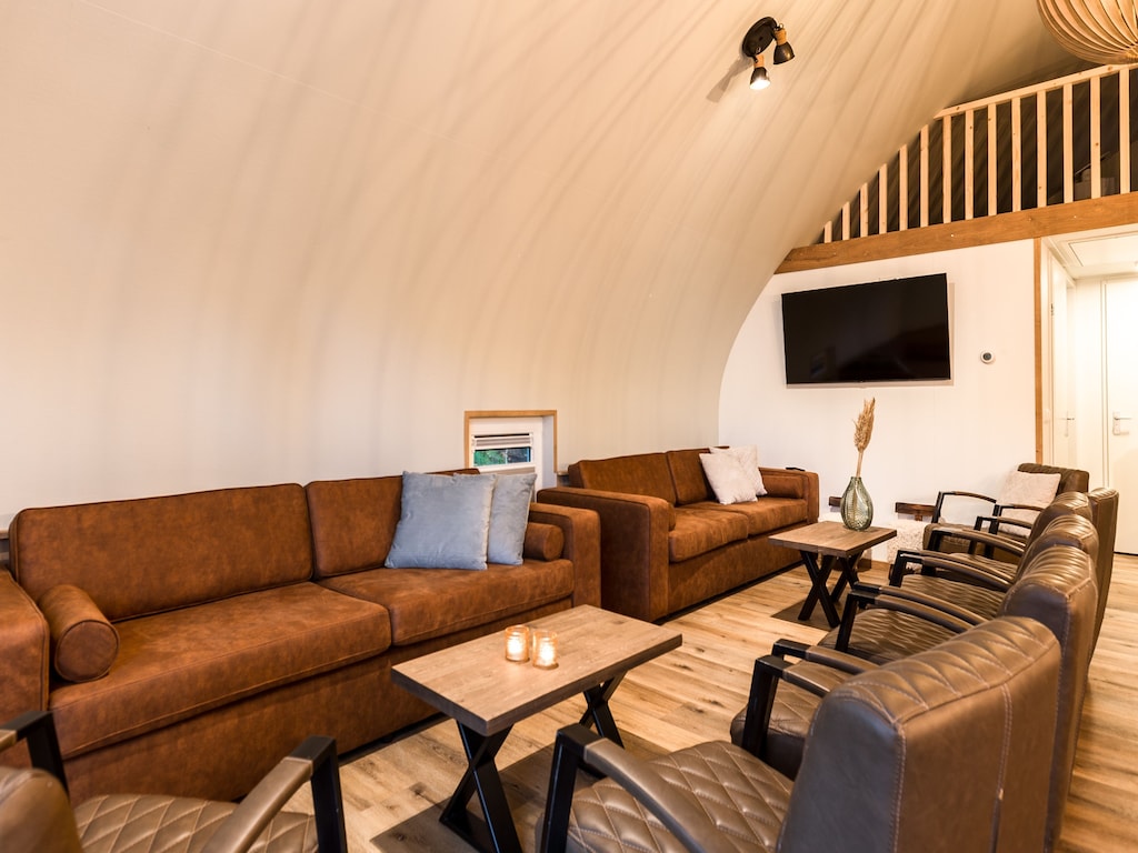 Mooie groepsaccommodatie met BBQ in Overijssel