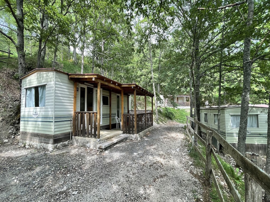 Stacaravan in Chiusi della Verna bij bos