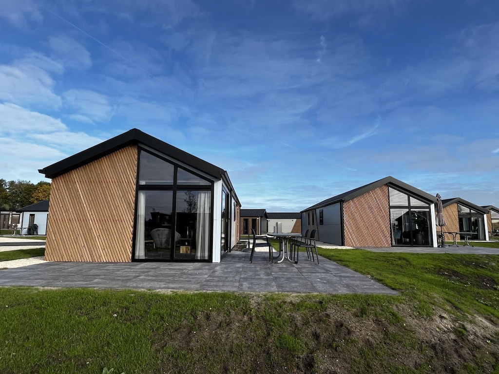 Modern chalet met afwasmachine, op5 km van Kampen