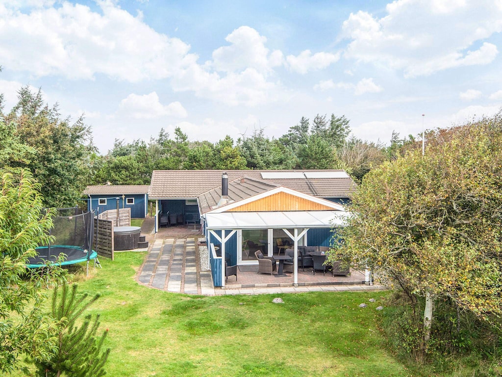 10 Personen Ferienhaus in Oksbøl-By Traum