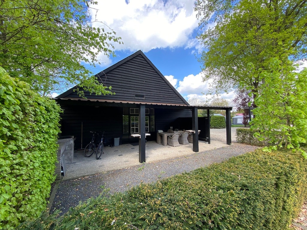 Fraai appartement met overdekt terras, op een vakantiepark nabij Rhenen