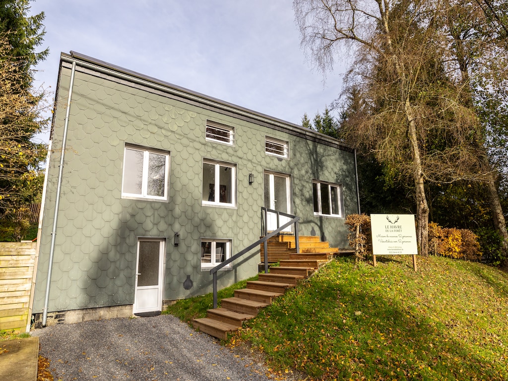 Vakantiehuis in Dochamps met hottub