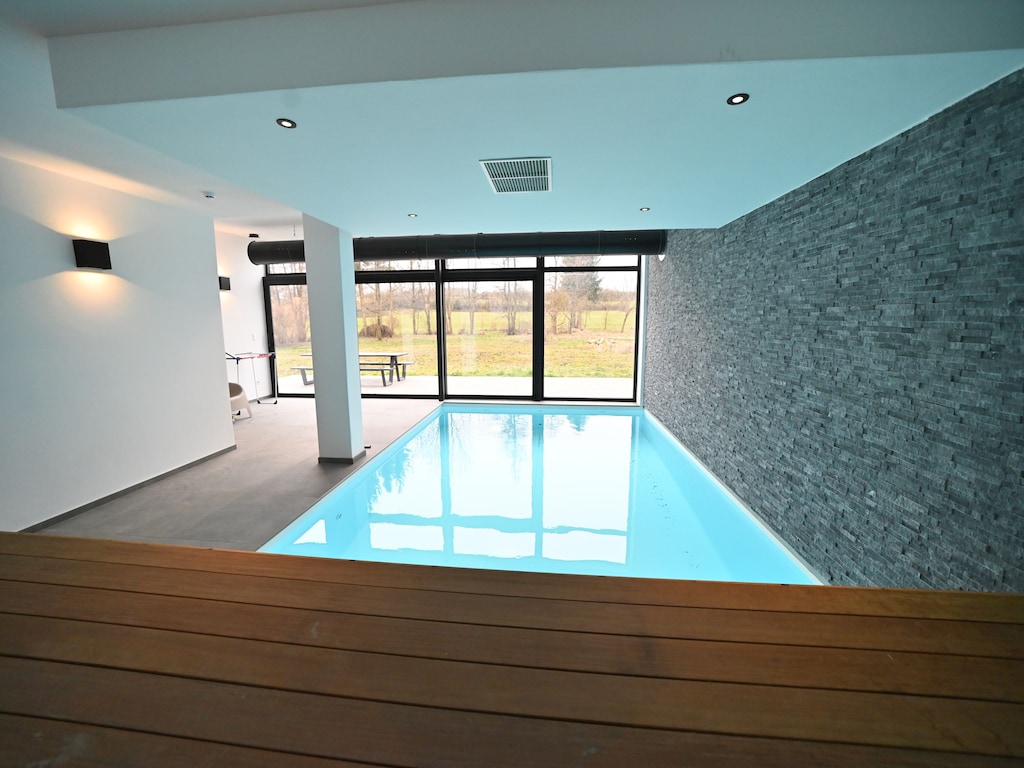 Watermolen met zwembad en sauna