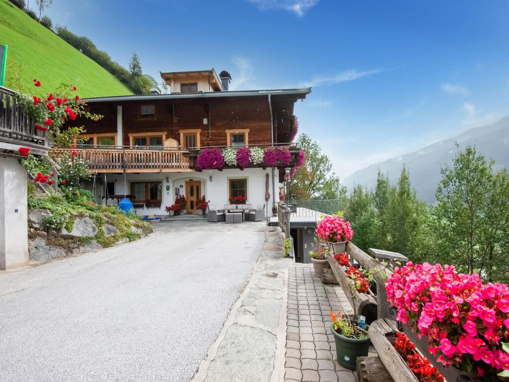 Quietly located holiday flats on the Wildkogel