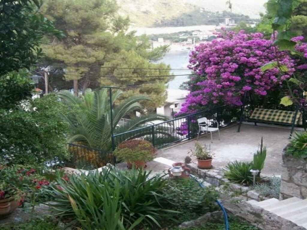 Apartments Laura Mljet - Comfort One Bedroom Apartment with Balcony and Sea View