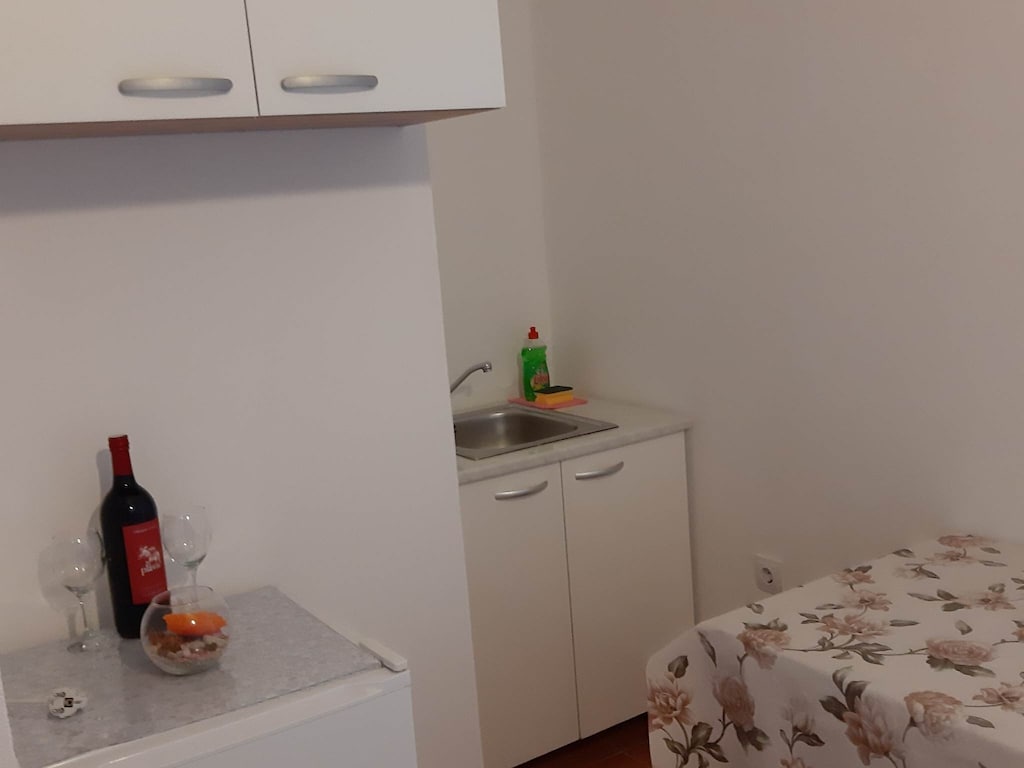 Apartments Franka Saplunara-Triple Room with Terrace and Sea View  No1