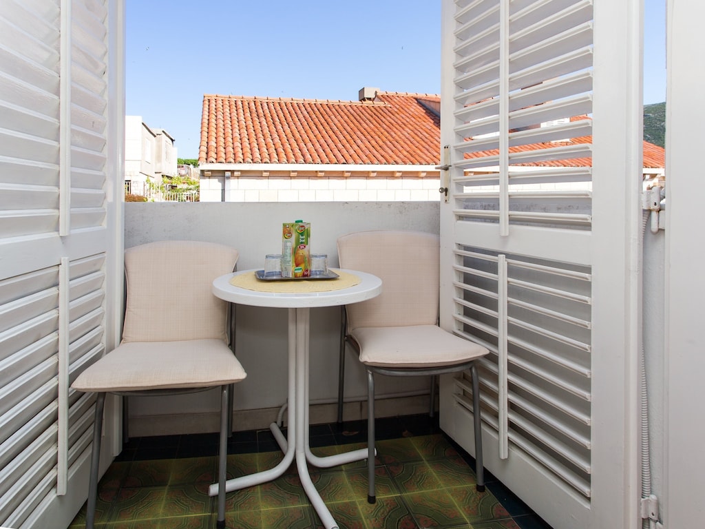Guest House Ljubica - Double Room with External Bathroom -1